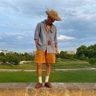 Какие шорты носить с темно-коричневыми ботинками дезертами