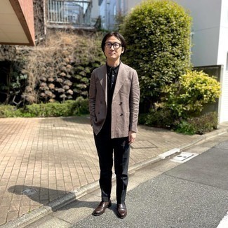 С чем носить темно-коричневый двубортный пиджак мужчине