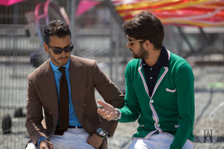 С чем носить темно-коричневый двубортный пиджак мужчине