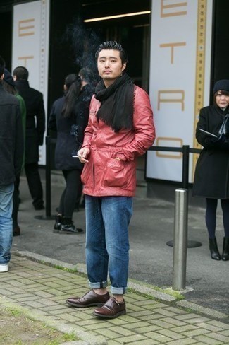 Какие дождевики носить с темно-коричневыми монками с двумя ремешками