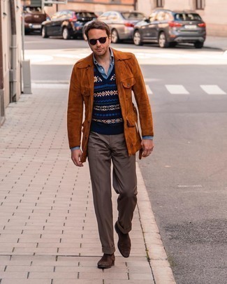 С чем носить темно-коричневые классические брюки мужчине