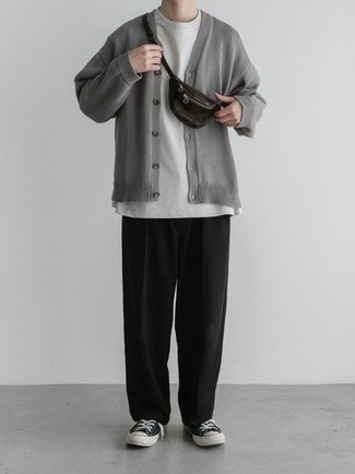 С чем носить темно-коричневую поясную сумку мужчине