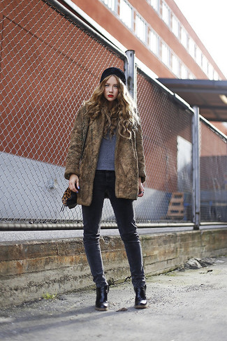 Какие ботильоны носить с темно-коричневой шубой