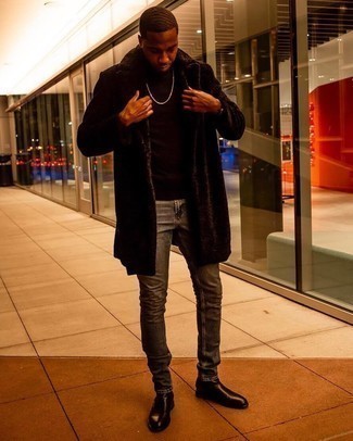 Какие джинсы носить с темно-коричневой шубой мужчине