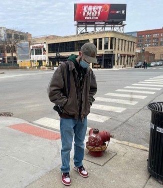 Какие джинсы носить с темно-коричневой курткой харрингтон