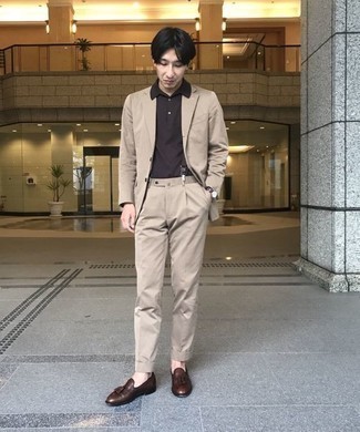 С чем носить темно-коричневые часы в горизонтальную полоску мужчине