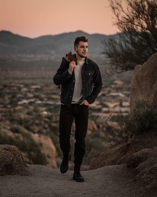 Какие повседневные ботинки носить с темно-коричневыми джинсами мужчине