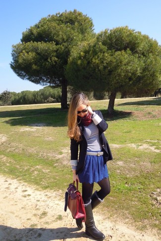 Какие мини-юбки носить с темно-коричневыми сапогами