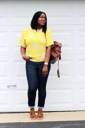 С чем носить темно-коричневый кожаный рюкзак женщине