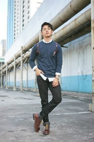 С чем носить темно-коричневый кожаный рюкзак мужчине