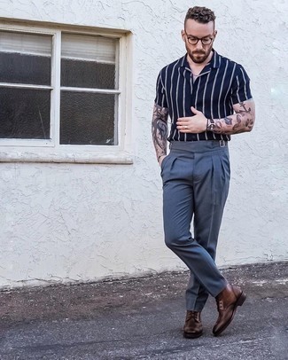 С чем носить темно-коричневые кожаные ботинки броги