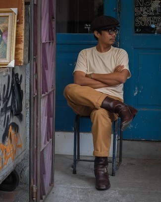 С чем носить темно-коричневые кожаные ботинки челси мужчине
