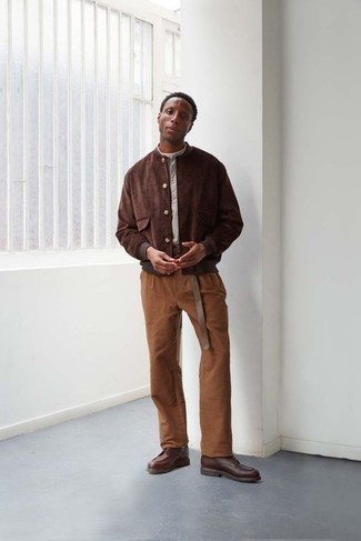 С чем носить темно-коричневые кожаные туфли дерби