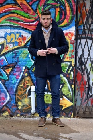 С чем носить темно-коричневые кожаные ботинки дезерты