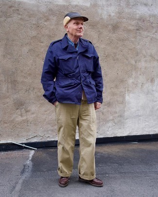 С чем носить темно-коричневые кожаные ботинки дезерты