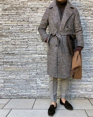 С чем носить темно-коричневые кожаные перчатки мужчине