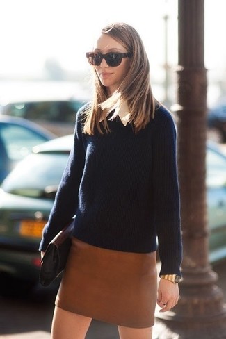 С чем носить темно-коричневую кожаную юбку