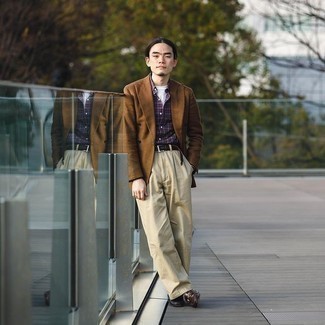 Какие двубортные пиджаки носить с темно-коричневыми лоферами мужчине