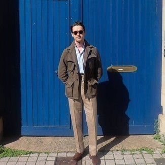 Какие полевые куртки носить с темно-коричневыми лоферами