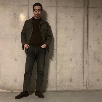 Какие водолазки носить с темно-коричневыми лоферами мужчине