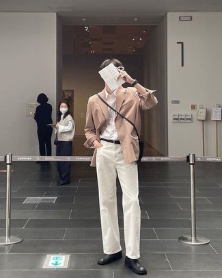 С чем носить темно-коричневую сумку почтальона