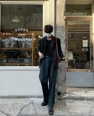 С чем носить темно-коричневую сумку почтальона