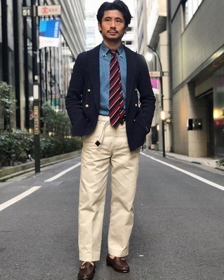 Какие двубортные пиджаки носить с темно-коричневыми монками