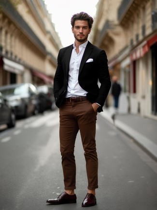 С чем носить темно-коричневые брюки мужчине