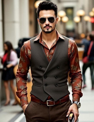 С чем носить темно-коричневые брюки мужчине