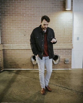 Какие куртки-рубашки носить с темно-коричневой футболкой-поло мужчине