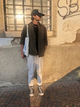 С чем носить темно-коричневую рубашку мужчине