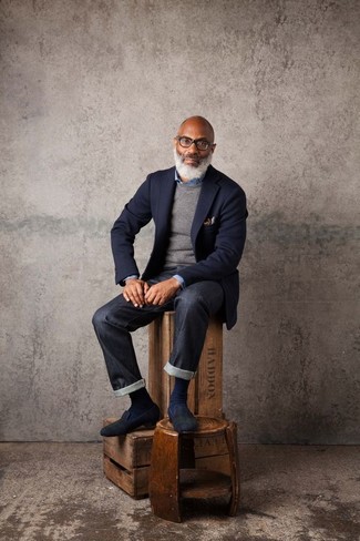 С чем носить темно-коричневый шелковый нагрудный платок