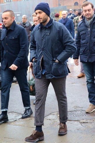 С чем носить темно-коричневые замшевые туфли дерби