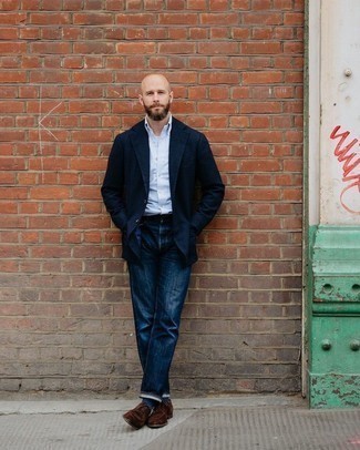 С чем носить темно-коричневые замшевые туфли дерби