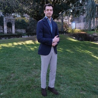 С чем носить темно-коричневые замшевые туфли дерби