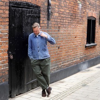 С чем носить темно-коричневые замшевые туфли дерби