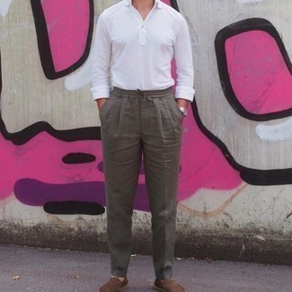 С чем носить темно-коричневые замшевые эспадрильи мужчине