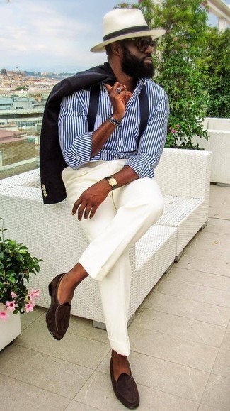 С чем носить темно-коричневые замшевые лоферы мужчине