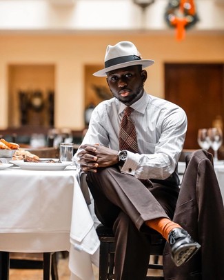 Какие туфли дерби носить с темно-коричневым костюмом