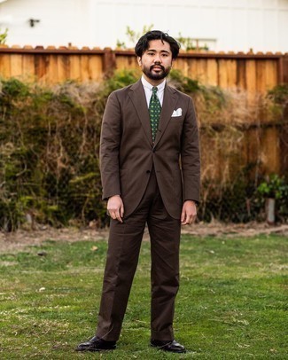 Какие лоферы носить с темно-коричневым костюмом