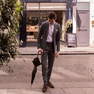 Какие рубашки с коротким рукавом носить с темно-коричневым костюмом