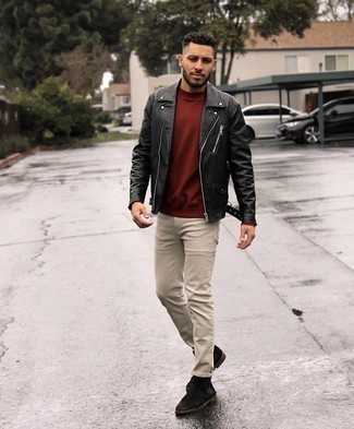 Какие ботинки дезерты носить с темно-коричневым свитшотем