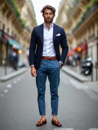 С чем носить темно-коричневые лоферы с кисточками