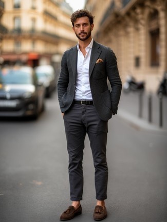 С чем носить темно-коричневые лоферы с кисточками