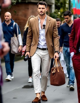 С чем носить темно-коричневую большую сумку мужчине