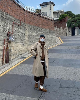 С чем носить темно-коричневый спортивный костюм мужчине