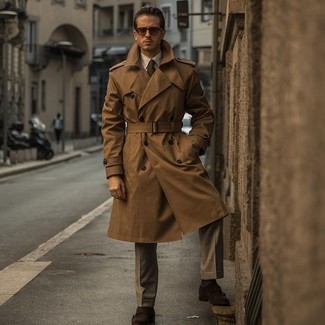С чем носить темно-коричневый плащ мужчине