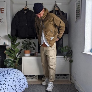 С чем носить темно-коричневую ветровку мужчине