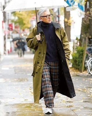 С чем носить темно-коричневые шерстяные брюки мужчине