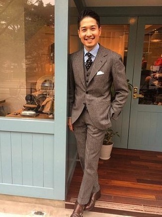 С чем носить темно-коричневый шерстяной костюм-тройку